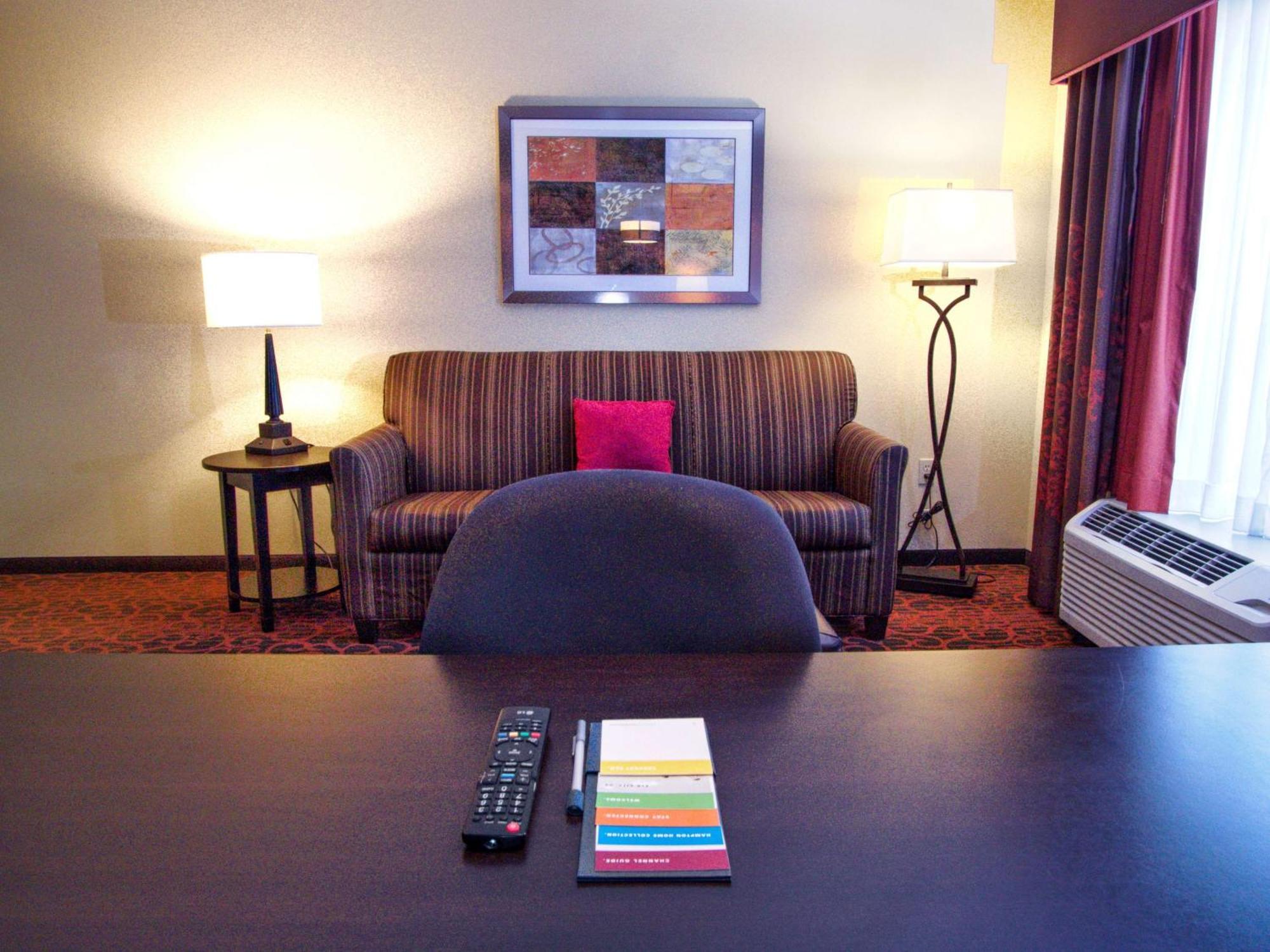 Hampton Inn & Suites Елк-Сіті Екстер'єр фото